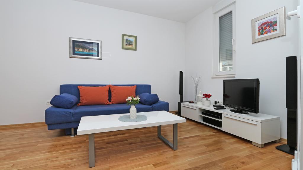 Antonijas Sunny Apartment Makarska Eksteriør billede